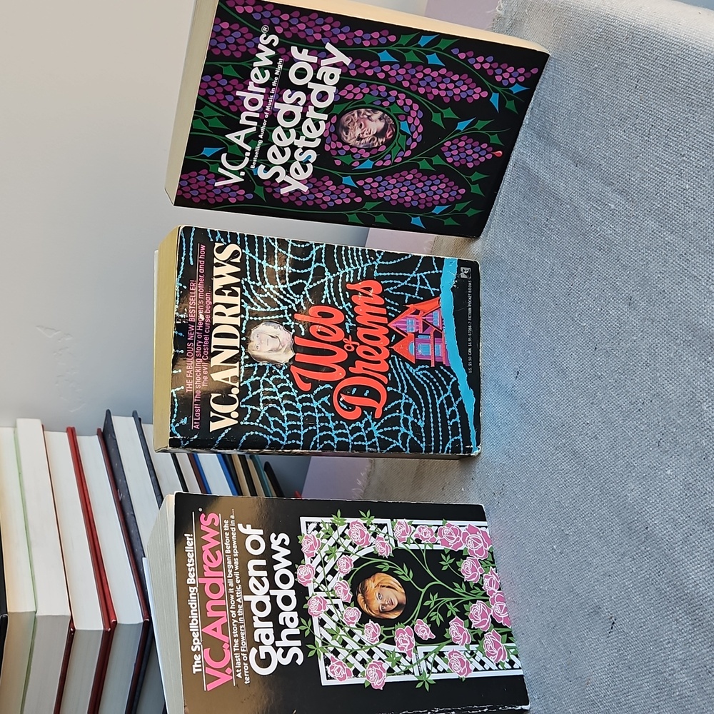 V.C. Andrews, Lot of 3 Paperback Books 📚